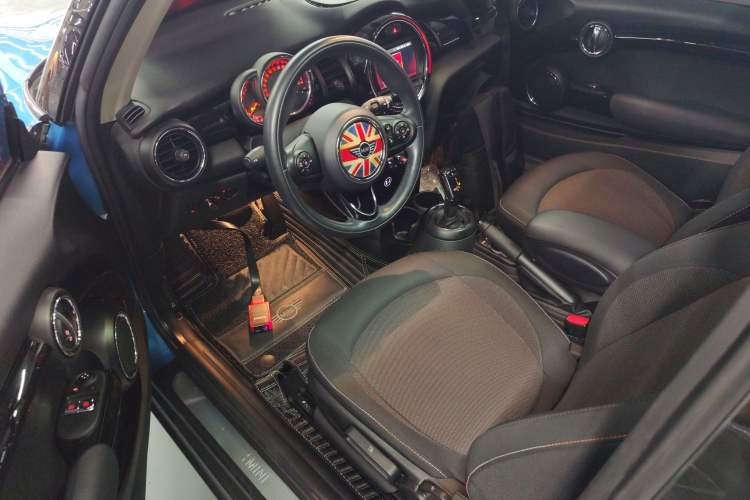 Used MINI MINI 2018 1.5T ONE PLUS