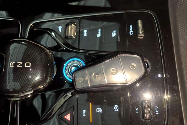 Used BYD Han 2025 DM-i 125KM Prestige Model Vehicle Key