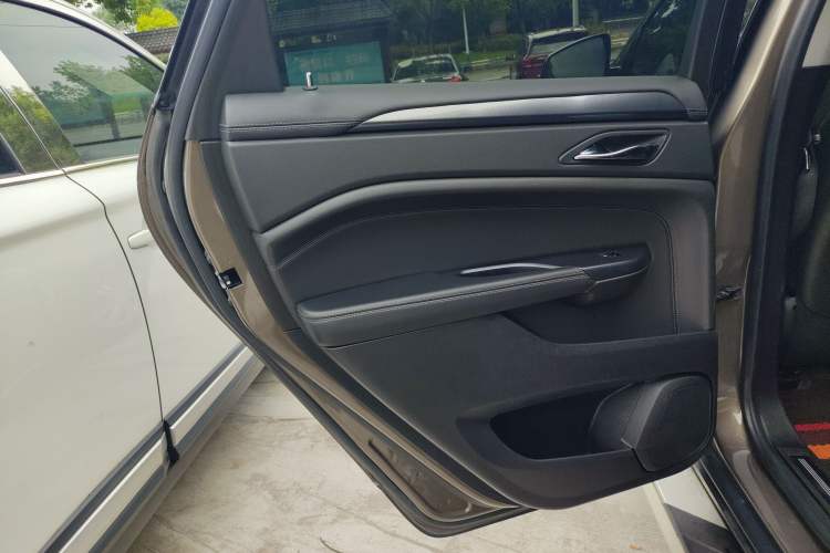 Used Cadillac SRX 2015 3.0L Comfort Version