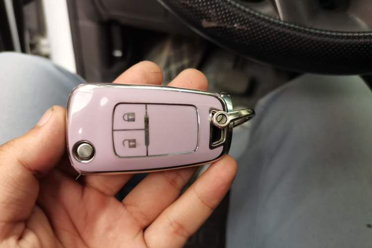 Used Chevrolet Trax 2016 1.4T Automatic Two-Wheel Drive Comfort Version with Sunroof Vehicle Key