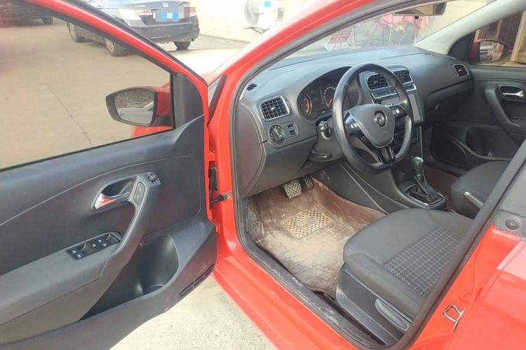 Used Volkswagen Polo 2018 1.5L Automatic Enjoyment Model
