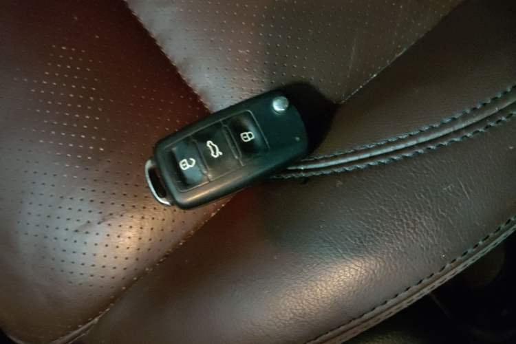 Used Volkswagen Tiguan 2016 300TSI Automatic All-Wheel Drive Luxury Edition Interior 1