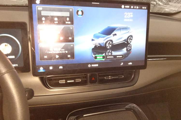 Used AION V 2022 Plus 70 Executive Edition Lithium Iron Phosphate Audio And AC Panel