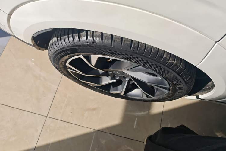 Used Lynk & Co 09 EM-P 2021 2.0T PHEV Halo Six-Seater
