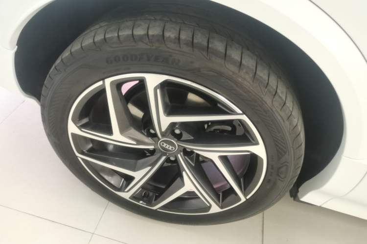 Used Audi Q6L e-tron 2026 First Launch Navigation Edition