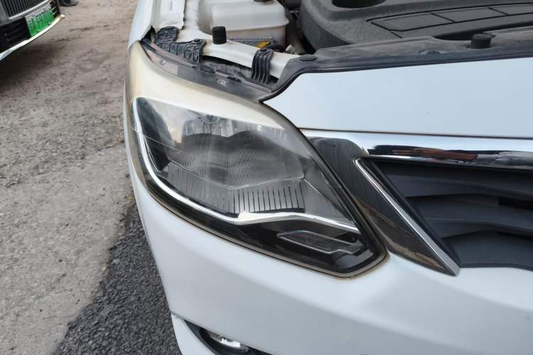 Used CHANGAN Alsvin V3 2015 1.4L Manual Warm-Hearted Model China V Standard