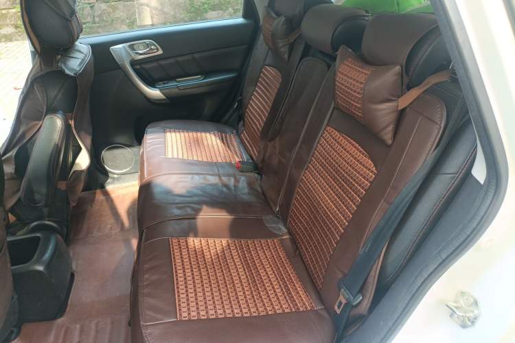 Used Haval H6 2013 Upgraded Model 1.5T Manual Two-Wheel Drive Elite Version
