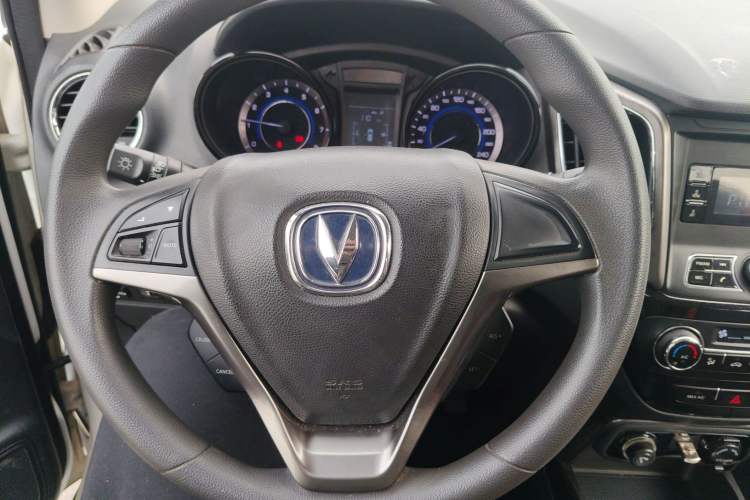 Used CHANGAN CS15 2016 1.5L Manual Fashion Edition
