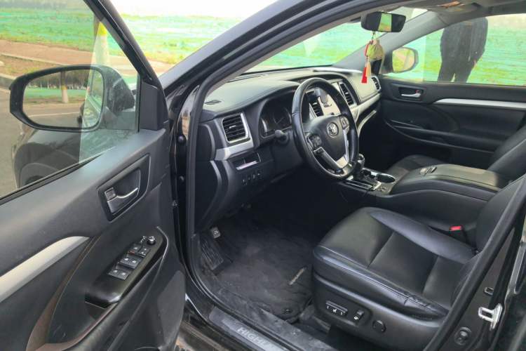 Used Toyota Highlander 2018 2.0T Four-Wheel Drive Prestige Version 7 Seats China VI Standard