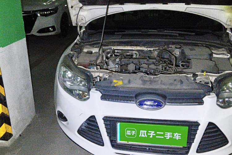 Used Ford Focus 2012 Sedan 1.6L Manual Comfort Model
