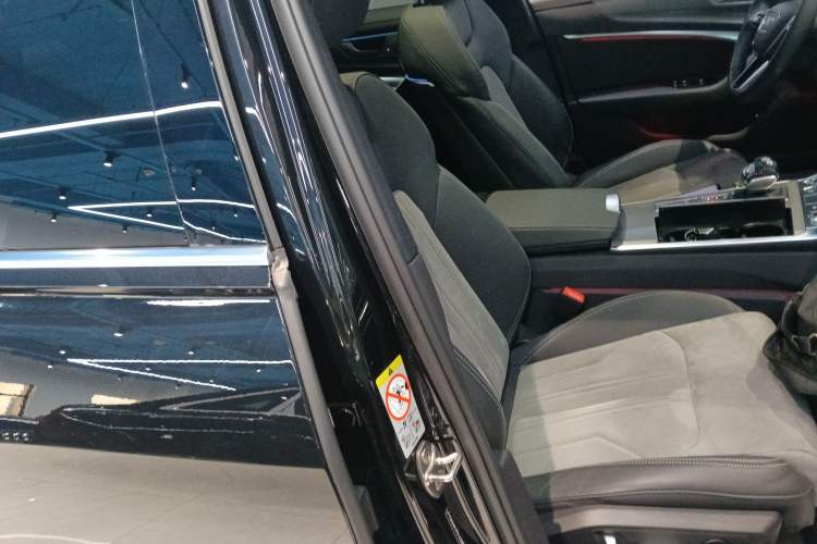 Used Audi A6L 2024 40 TFSI Luxury Dynamic Edition Right Front Seat