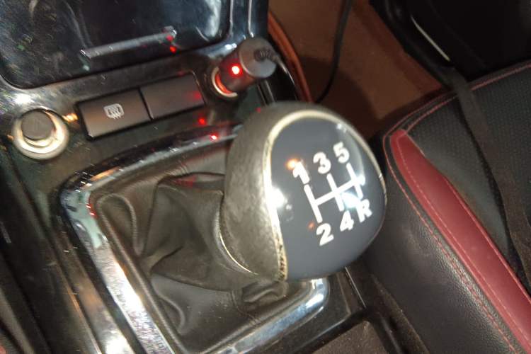 Used HYOSOW S3 2014 1.5L Comfort Version China IV Emission Standard