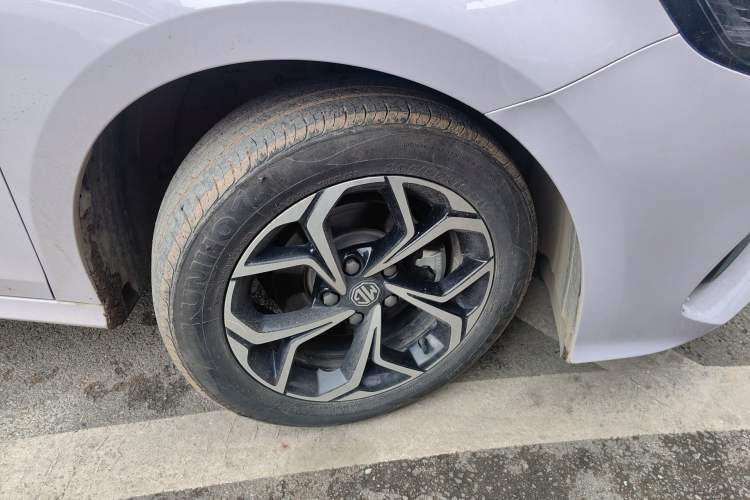 Used MG 5 2022 180 DVVT CVT Youth Luxury Edition Right Front Wheel Hub