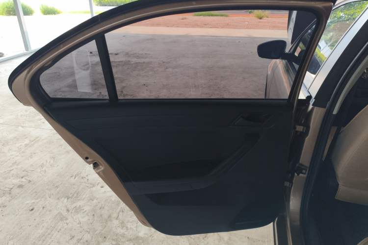 Used Volkswagen Jetta 2017 1.5L Automatic Fashion Model