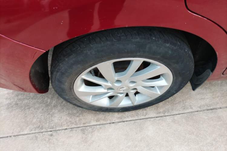 Used Nissan Tiida 2016 1.6L CVT Cool Dynamic Edition