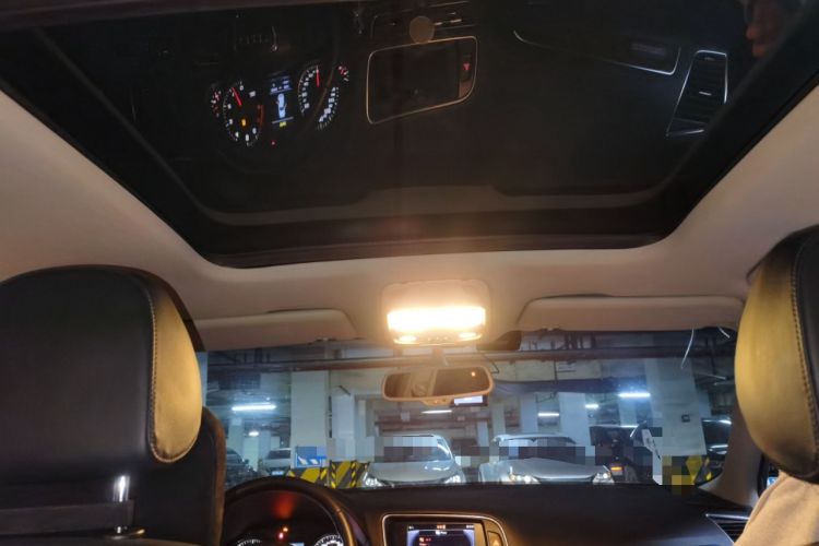 Used Audi Q5 2012 2.0TFSI Comfort Version Headliner