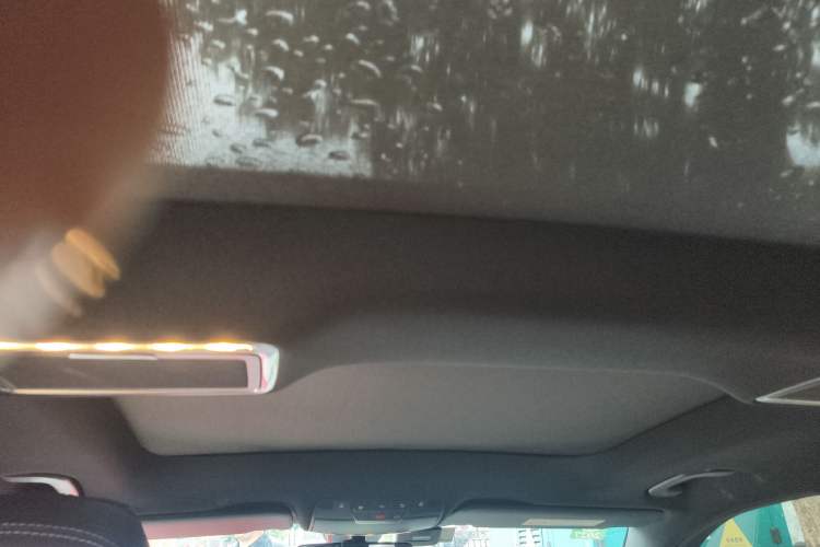 Used Mercedes-Benz GLC 2022 Second Facelift GLC 260 L 4MATIC Luxury Edition