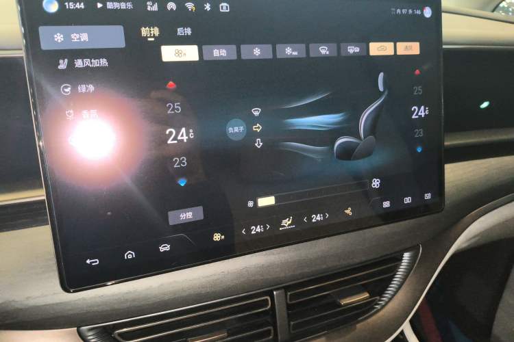 Used Denza D9 2022 DM-i 970 Four-Wheel Drive Prestige Model
