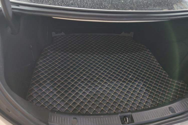 Used Mercedes-Benz E-Class 2020 Restyled E 300 L Sporty and Stylish Edition