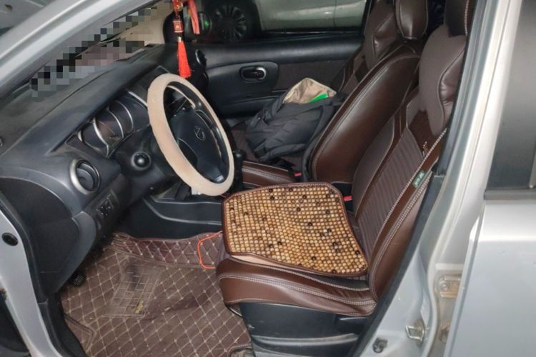 Used Nissan Livina 2010 Jingrui Edition 1.6L Manual Standard Model Left Front Seat