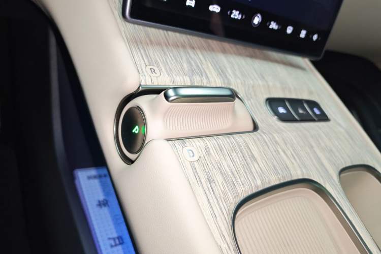 Used Nio ET7 2024 75 kWh Executive Edition
