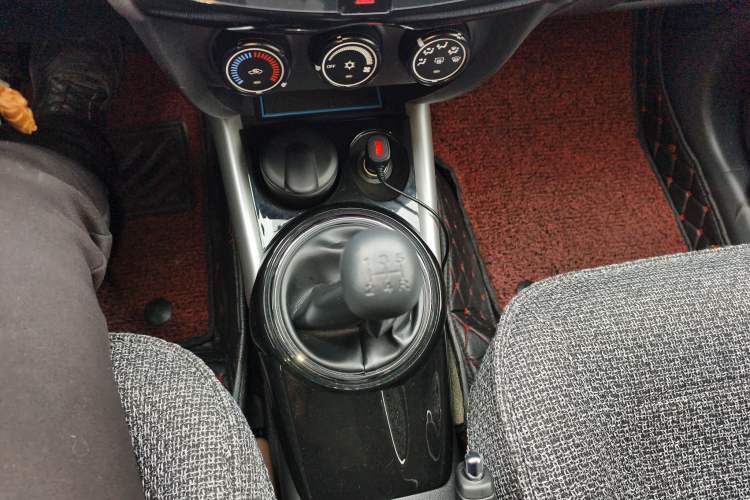 Used Mitsubishi ASX 2018 1.6L Manual Two-Wheel Drive Dynamic Edition Gear Lever