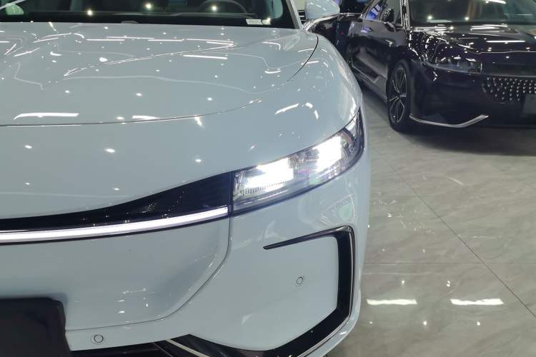 Used VOYAH PASSION 2023 Four-Wheel Drive Long-Range Version Left Front Headlight