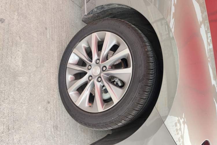 Used Buick GL6 2019 18T 6-Seater Connected Luxury Version China VI Standard Right Front Wheel Hub