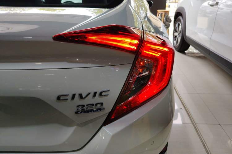 Used Honda Civic 2016 220TURBO CVT Luxury Edition