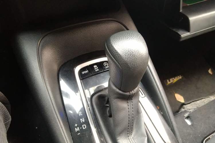 Used Toyota Levin 2019 185T CVT Entry-Level Version China V Standard Gear Lever