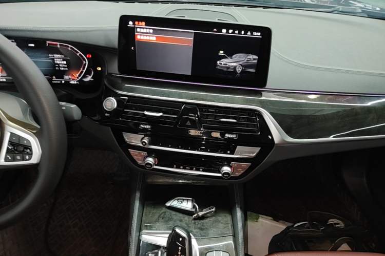 Used BMW 5 Series 2021 525Li M Sport Package