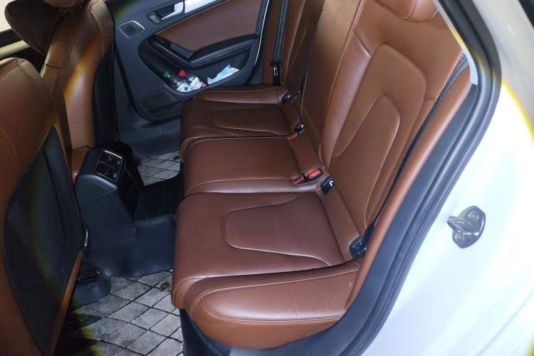 Used Audi A4L 2015 45 TFSI quattro Individual Sport Edition Left Rear Seat