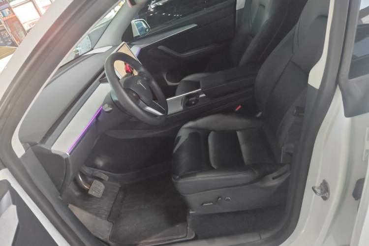 Used Tesla Model Y 2022 Rear-Wheel-Drive Version
