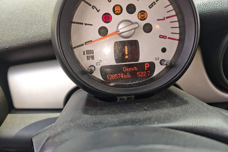 Used MINI 2011 1.6L ONE
