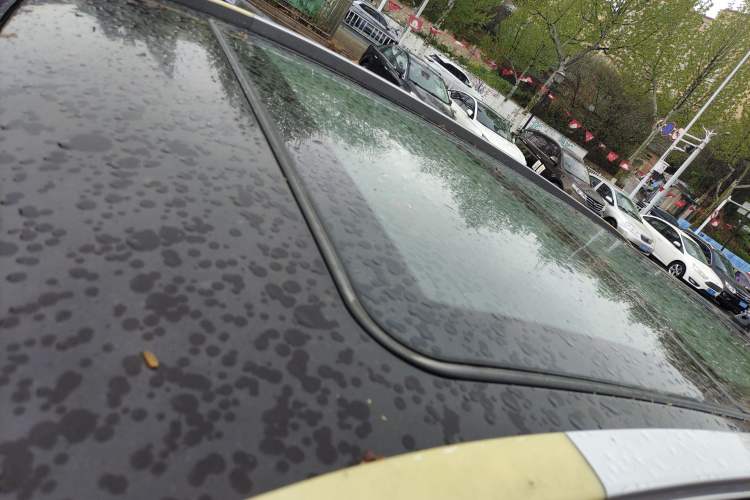 Used Soueast DX7 2015 1.5T Manual Luxury Model Roof