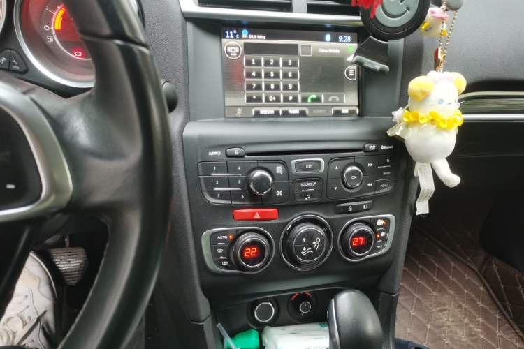 Used Citroen C4L 2014 1.8L Intelligent Drive Automatic Dynamic Model Audio And AC Panel