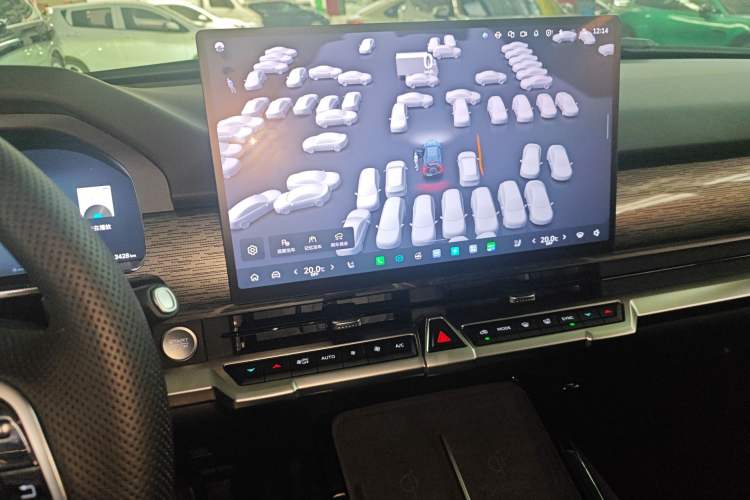 Used Tank 400 New Energy 2026 Model—Hi4-T Smart Enjoyment Version Audio And AC Panel