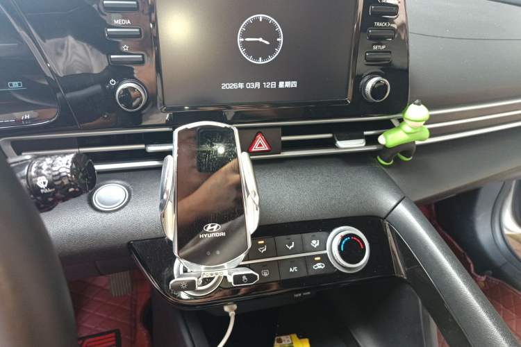 Used Hyundai Elantra 2021 1.5L CVT GLX Elite Edition Audio And AC Panel