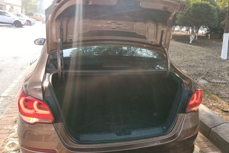 Used Chevrolet Cavalier 2016 1.5L Automatic Xinsong Edition Trunk