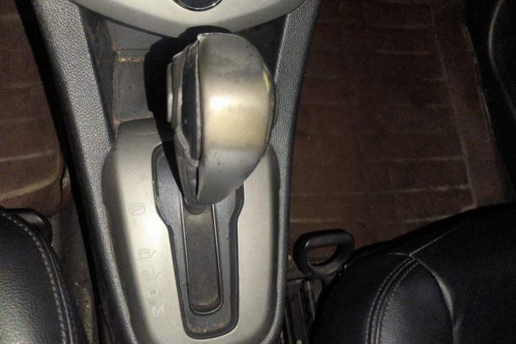 Used Chevrolet Aveo Sonic 2011 Sedan 1.4L Automatic SE