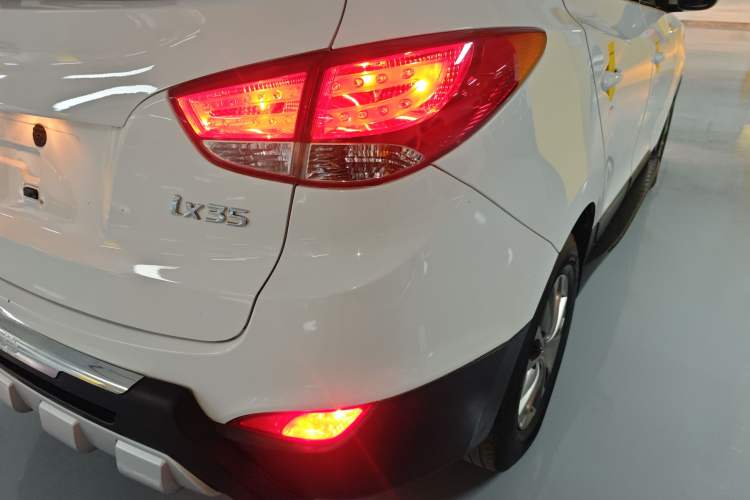 Used Hyundai ix35 2015 2.0L Manual Two-Wheel Drive Comfort Version China IV Standard