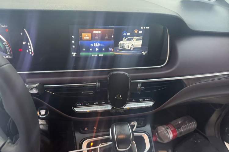 Used GAC Trumpchi M6 2021 270T DCT Luxury Edition (7-seater) Audio And AC Panel