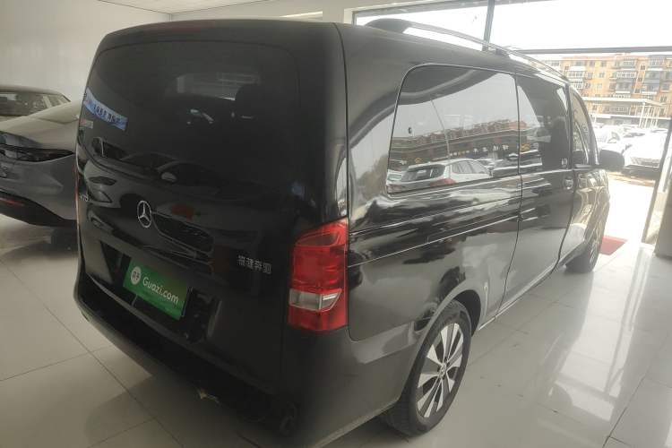 Used Mercedes-Benz Vito 2021 2.0T Elite Version 7 Seats Rear Right 45 Deg