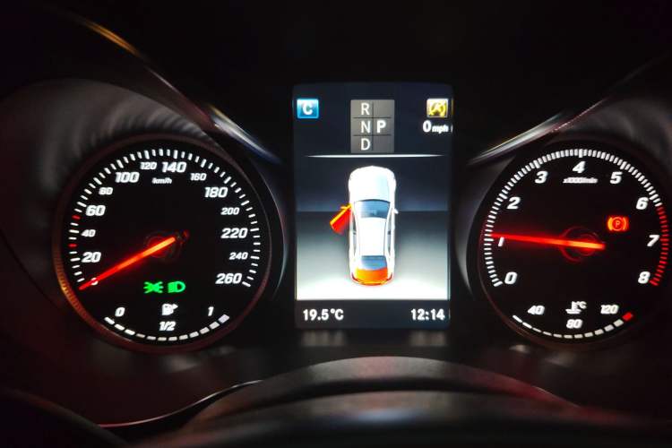 Used Mercedes-Benz C-Class 2017 C 200 Sport Edition Instrument Cluster