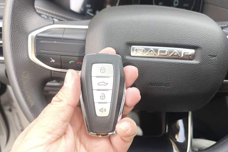 Used Radar Horizon 2023 410 km Entrepreneur Edition Interior 1