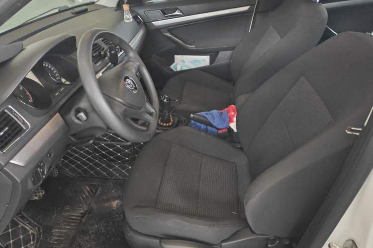 Used Volkswagen Lavida 2017 1.6L Manual Fashion Edition
