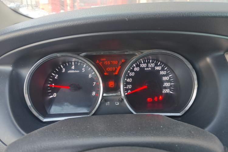 Used Nissan Livina 2013 1.6XE CVT Comfort Edition Odometer Close Up