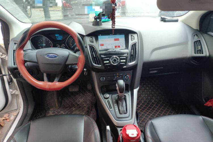 Used Ford Focus 2017 Hatchback 1.6L Automatic Comfort Plus SmartDrive Edition Center Console