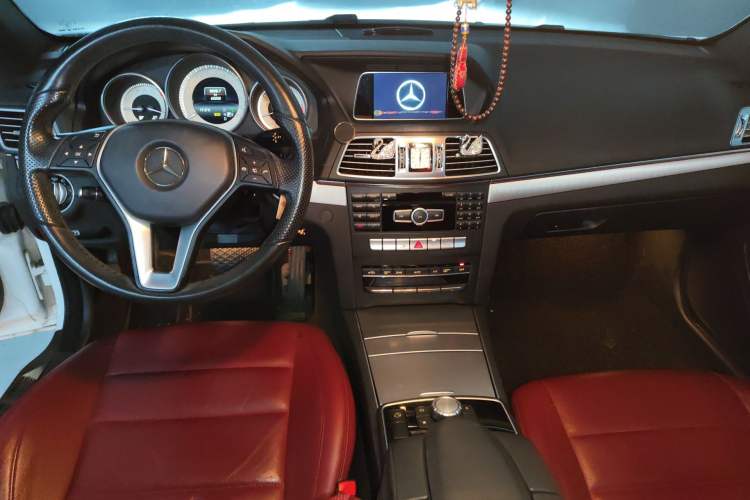 Used Mercedes-Benz E-Class 2014 E 200 Coupe Center Console