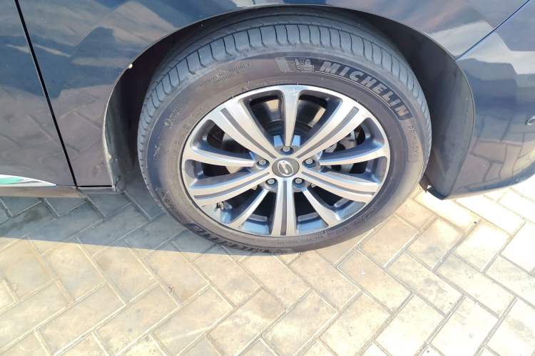 Used GAC Trumpchi M8 2018 320T Flagship Edition Right Front Wheel Hub